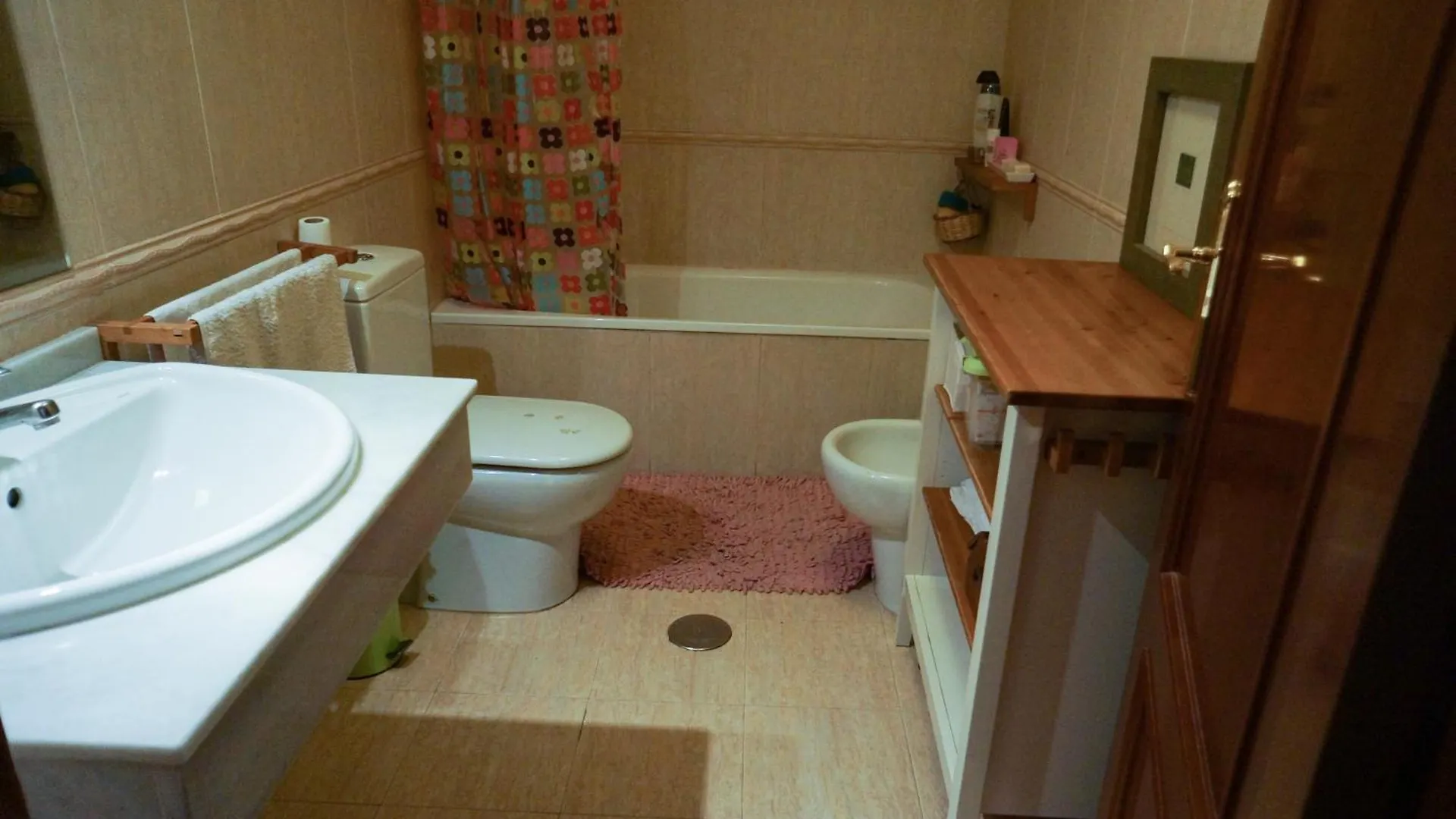 Comfortable Single Bluing Room B&B Granada
